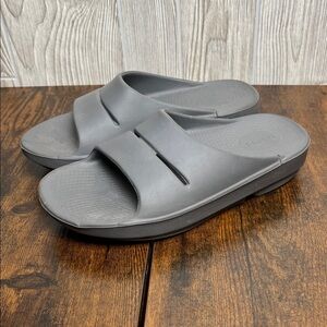 Oofos OOahh Shoes women Size 8 Gray Rubber Recovery Comfort Slide Sandals
